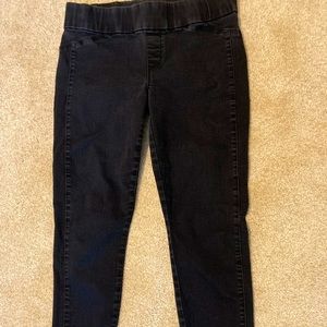 Guess stretch jeans, slightly distressed black. Size large. Gre…